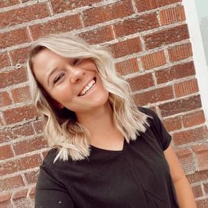 Meet your Posher, Elizabeth